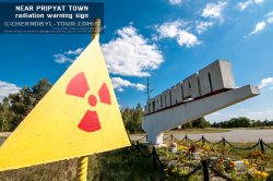Знак радиационной опасности в Припяти